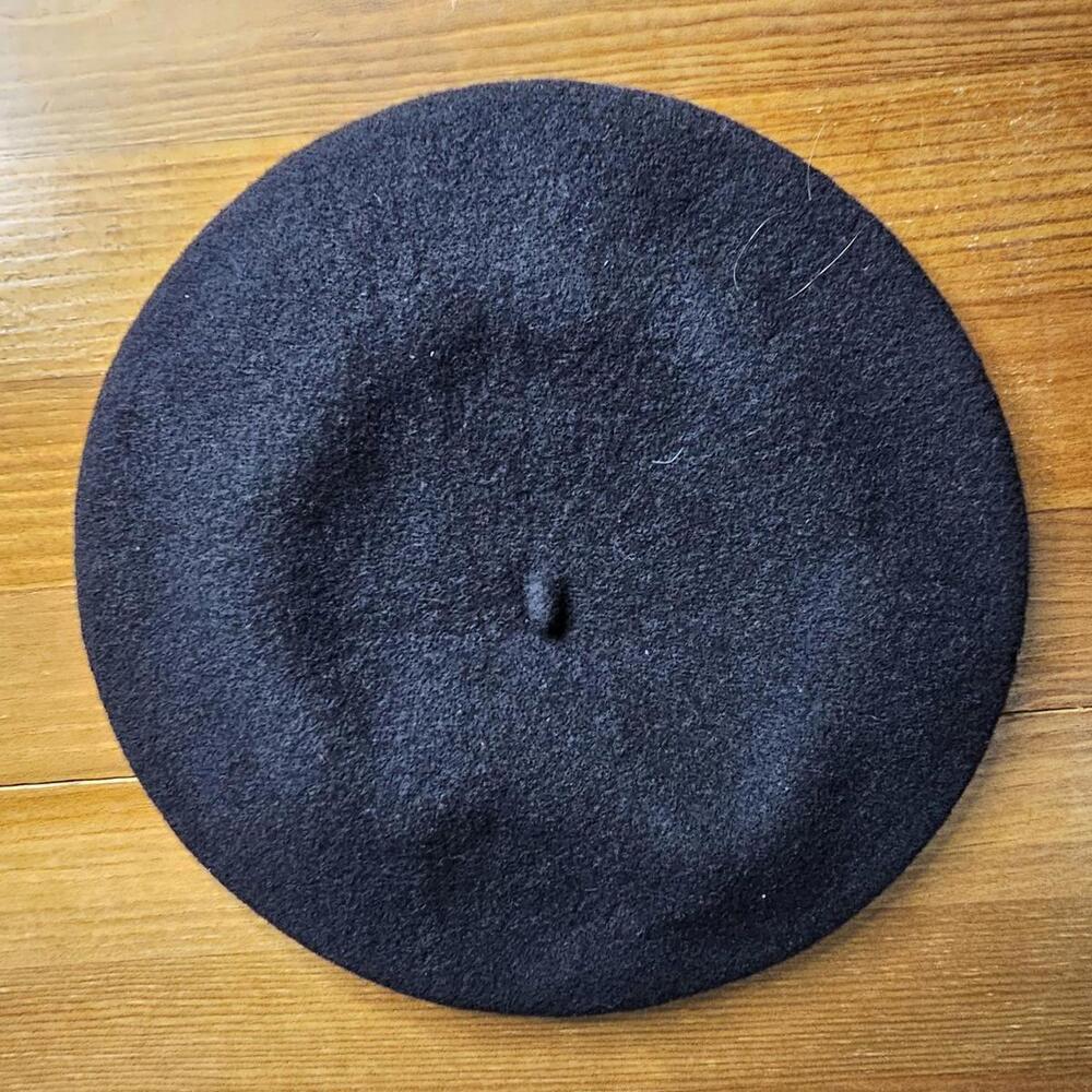 Black Wool Beret Hat by Blancq-Olibet - Picture 1 of 3